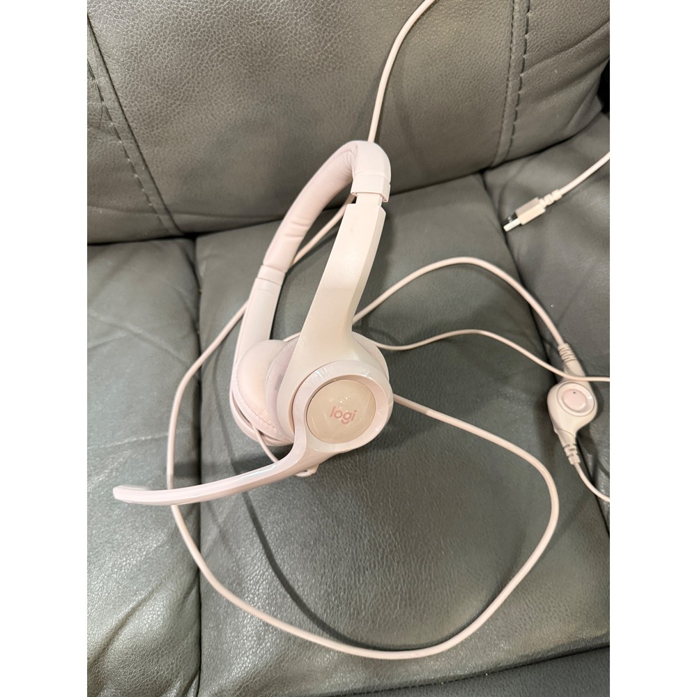 Logitech H390 Stereo Headset‎ Pink USB Microphone Boom Chat